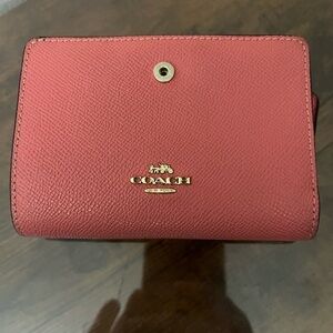 Coach Medium Corner Zip Wallet in Coral